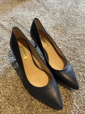 Louise et Cie Black Pointed Leather Kitten Heels